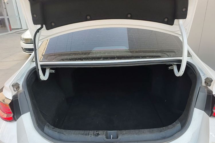 GEELY Emgrand L HiP 2023 car image #19
