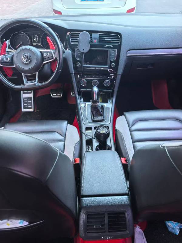 Volkswagen Golf 2017 car image #5