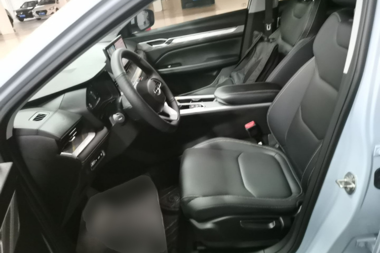 GEELY Emgrand L HiP 2024 صورة سيارة #15