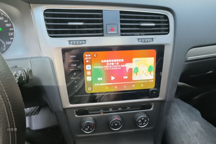 Volkswagen Golf 2017 car image #15