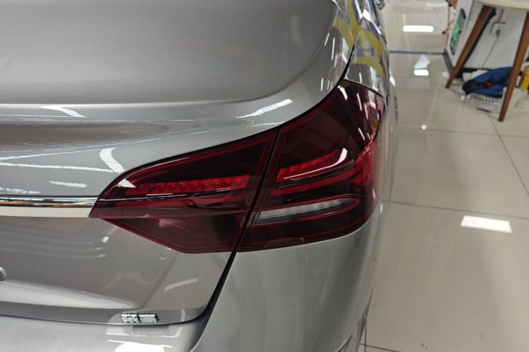 GEELY Emgrand 2021 #8 GEELY Emgrand 2021 car image #8