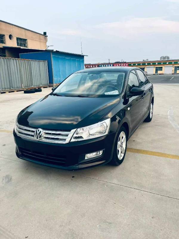 Volkswagen Santana 2016 car image #2