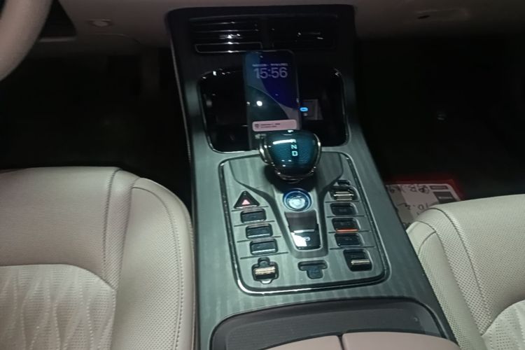 BYD Han 2024 immagine di auto #14
