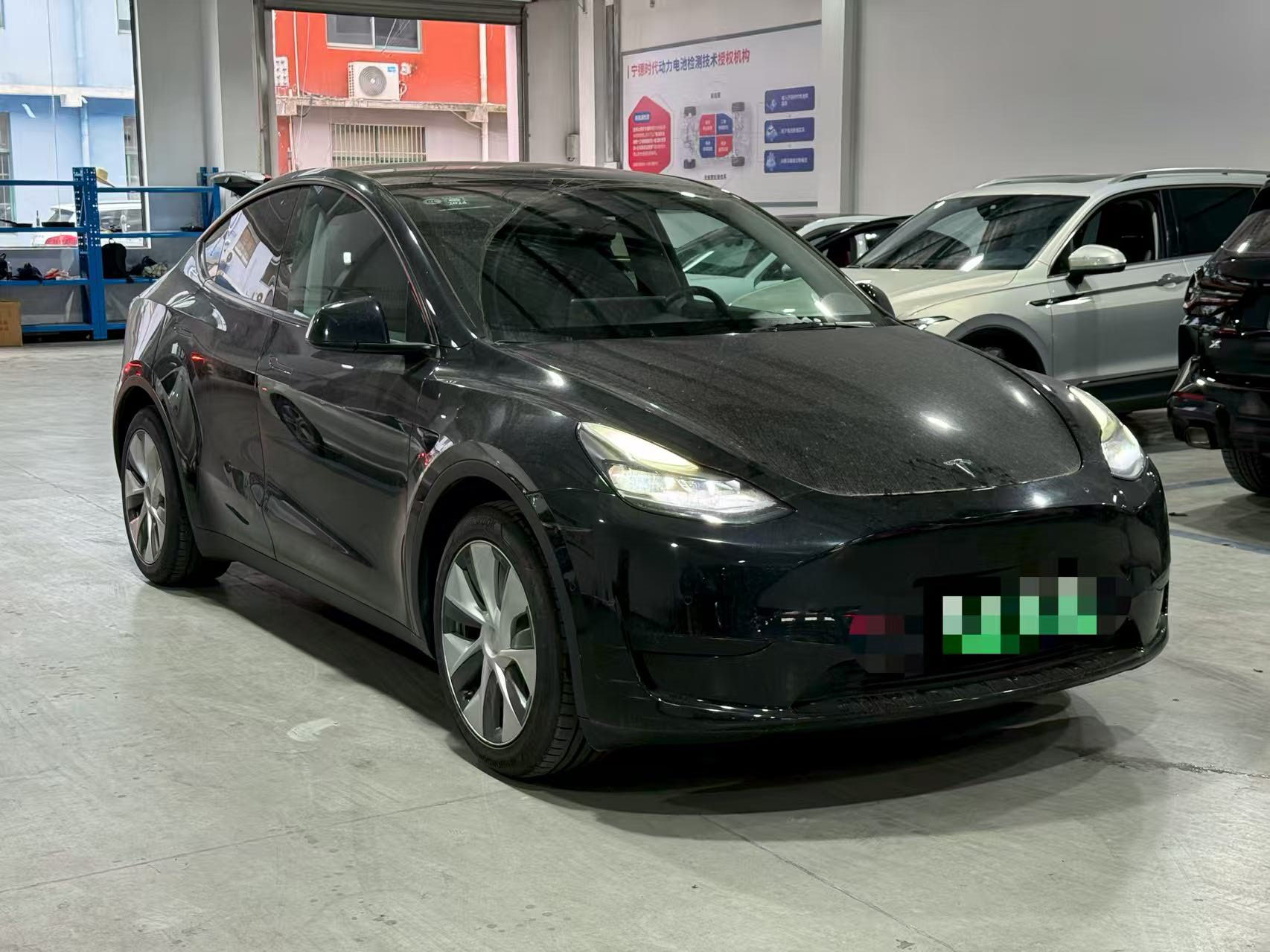 Tesla Model Y 2022 car image #3