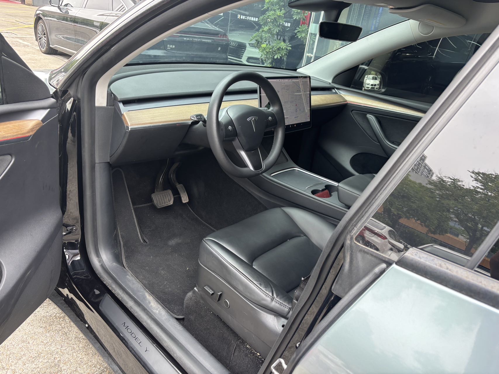 Tesla Model Y 2021 #6 Tesla Model Y 2021 car image #6