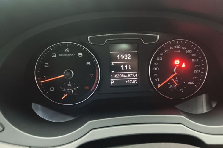 Audi Q3 2018 #12 Audi Q3 2018 car image #12