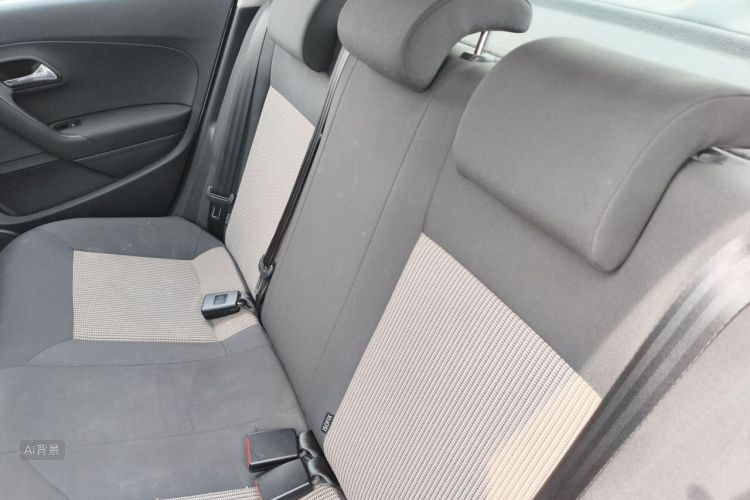 Volkswagen Polo 2019 car image #19