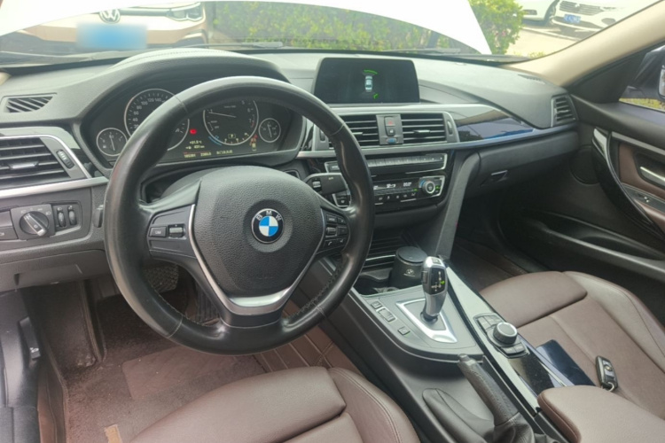 BMW 3 Series 2018 #10 BMW 3 Series 2018 car image #10