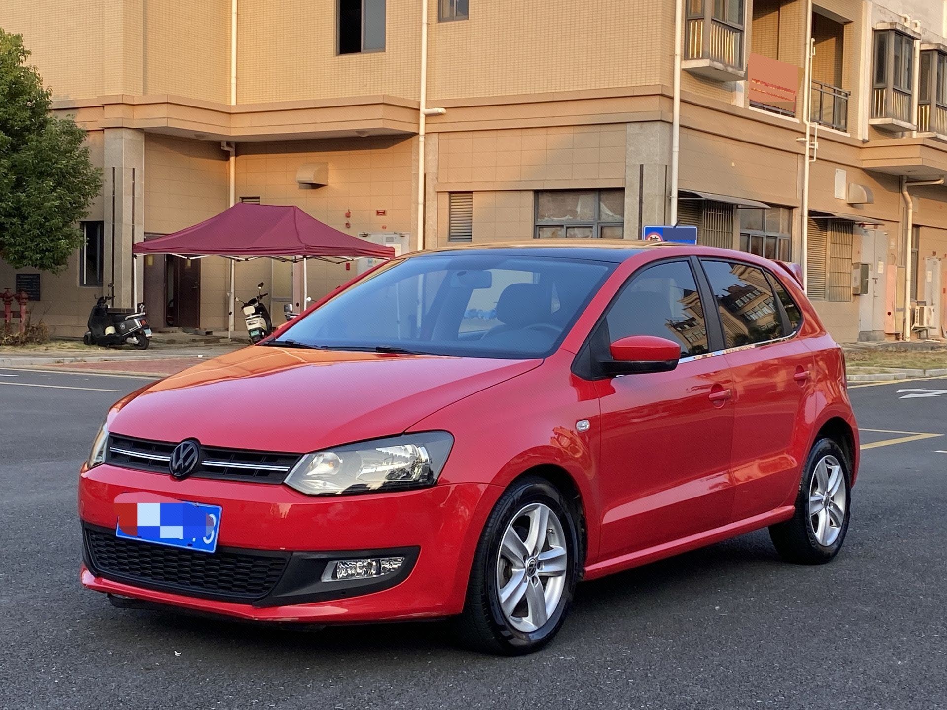 Volkswagen Polo 2012 Volkswagen Polo 2012 car image
