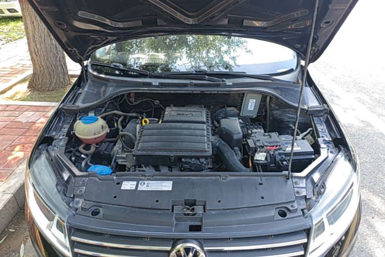 Volkswagen Santana 2017 car image #20