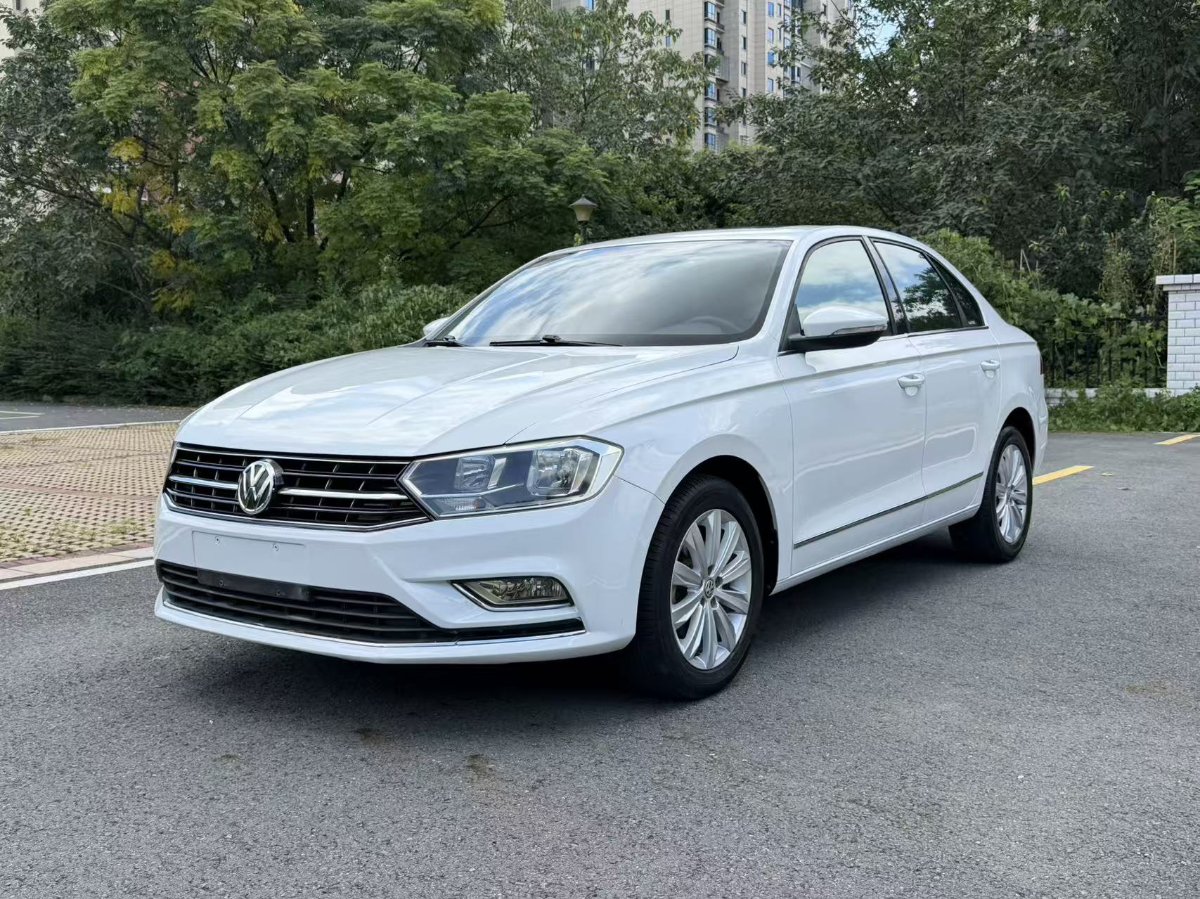 Volkswagen Bora 2016 immagine di auto 