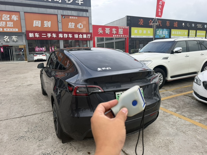 Tesla Model Y 2024 #5 Tesla Model Y 2024 car image #5