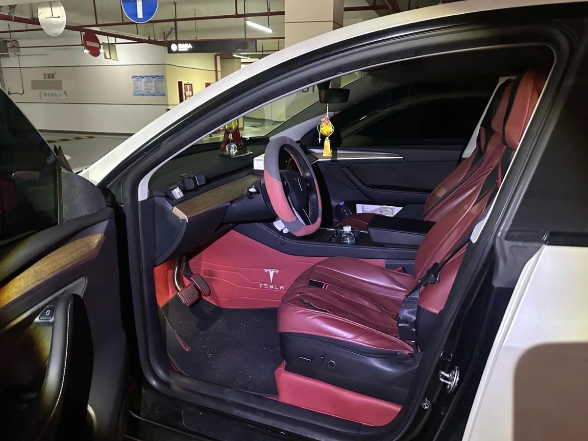 Tesla Model Y 2022 car image #3