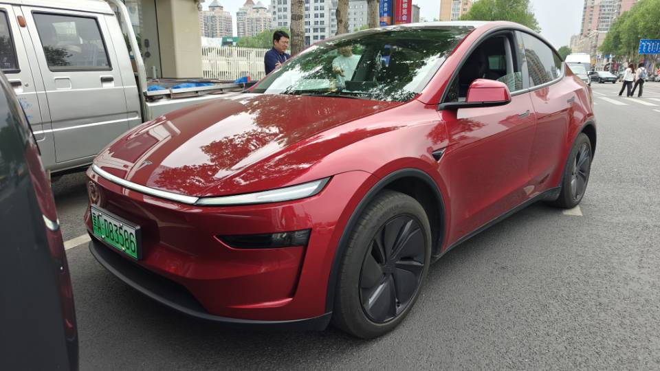 Tesla Model Y 2026 Tesla Model Y 2026 car image