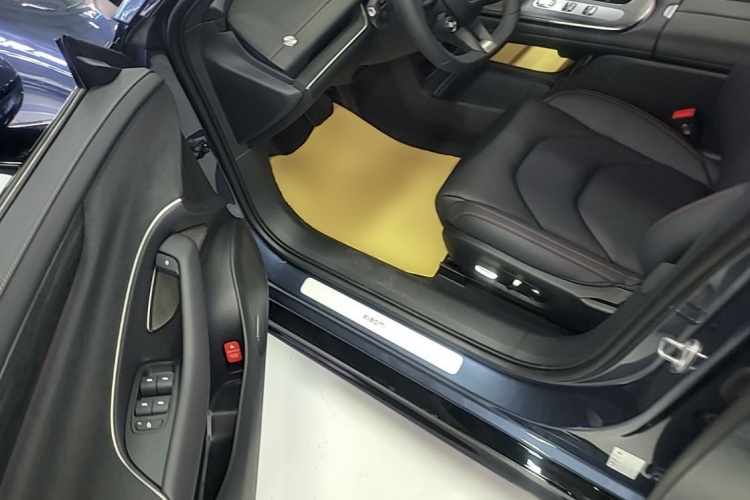 MI SU7 2025 car image #15