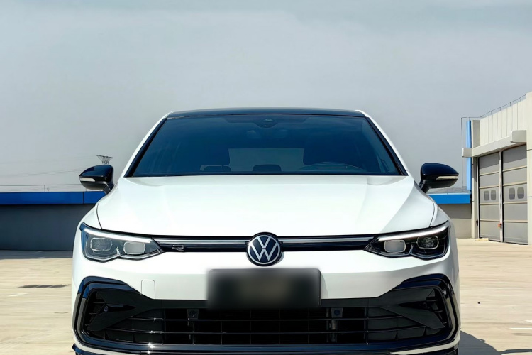 Volkswagen Golf 2022 car image #3