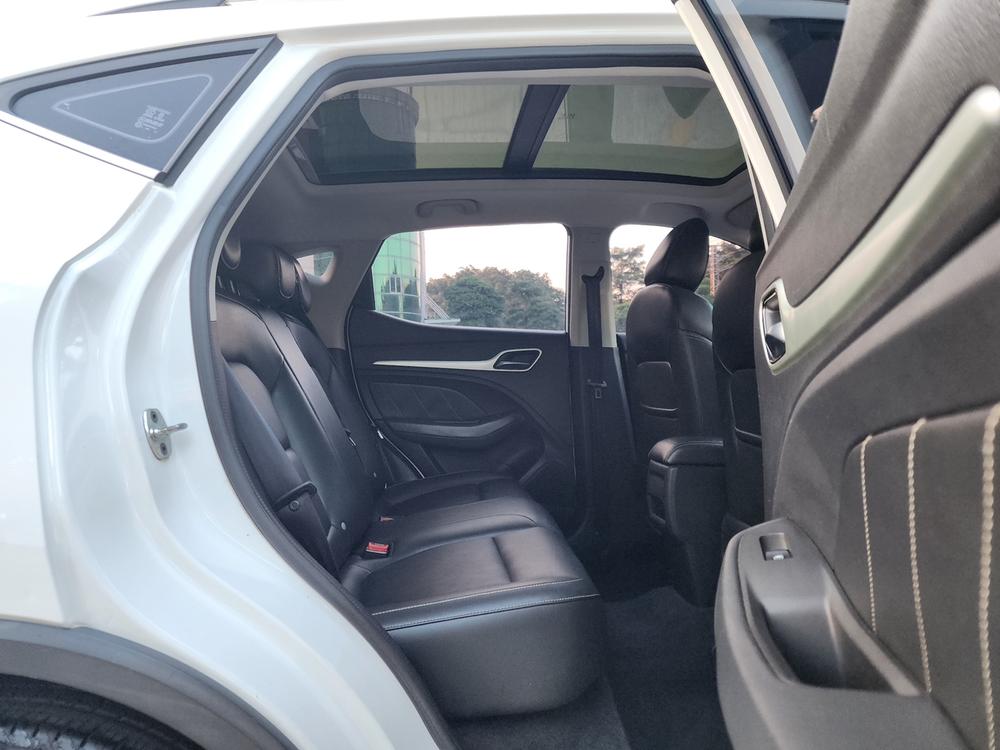 MG ZS 2018 car image #15