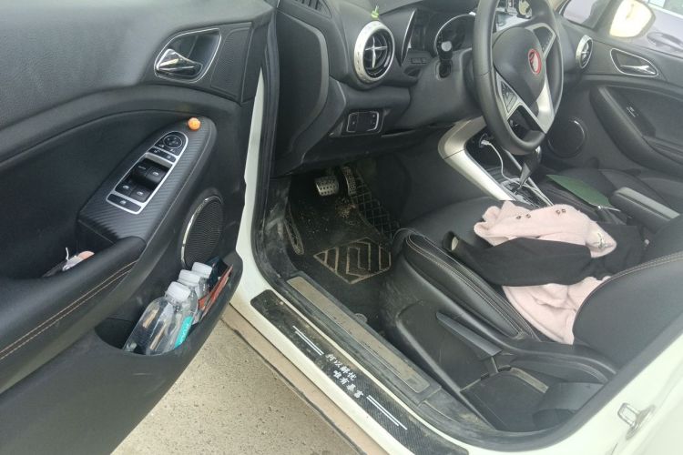 BYD Yuan 2018 #9 BYD Yuan 2018 car image #9