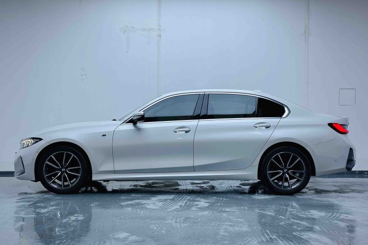 BMW 3 Series 2023 car image #5