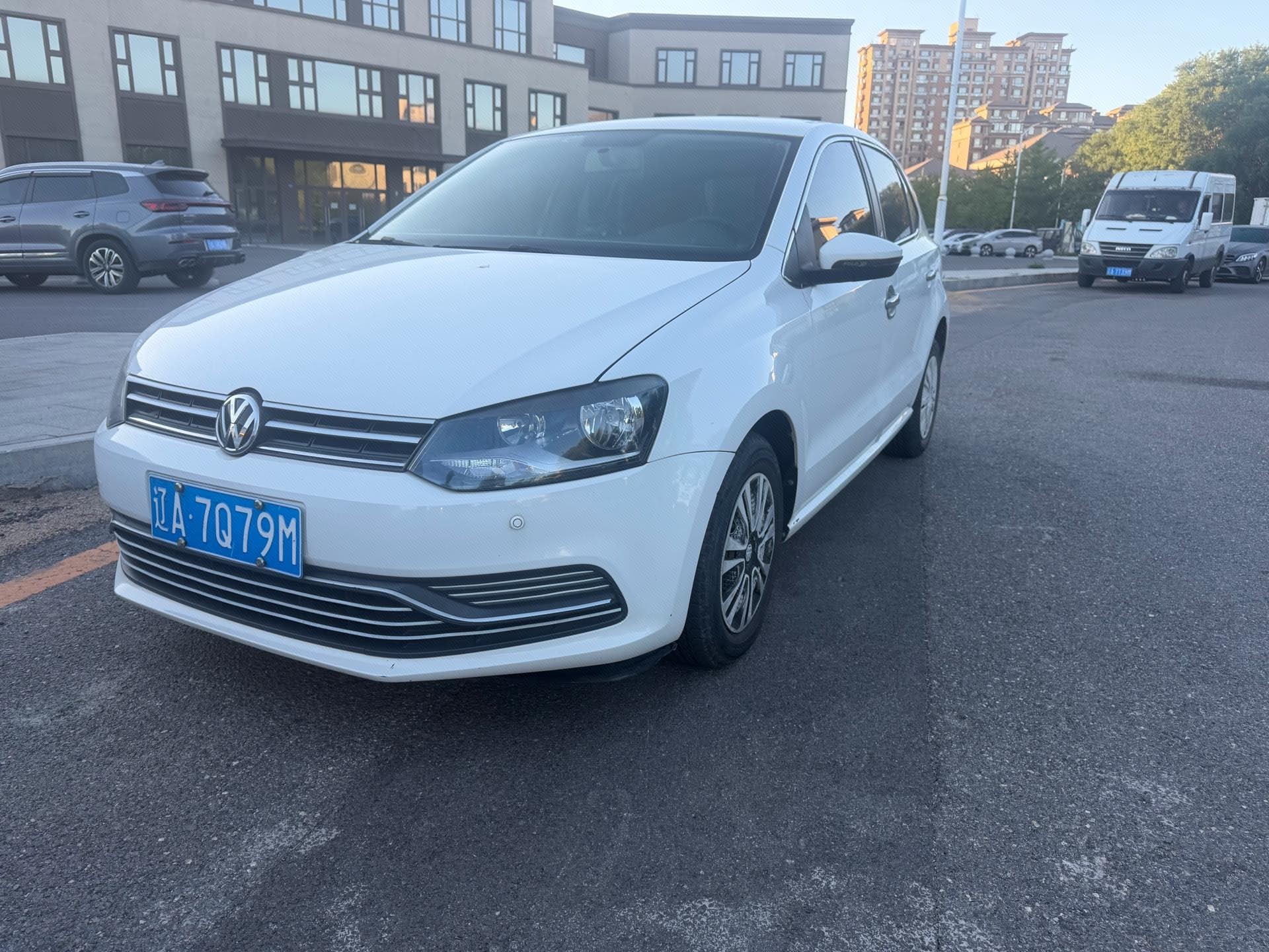 Volkswagen Polo 2016 Volkswagen Polo 2016 car image