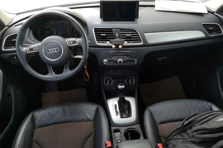 Audi Q3 2019 #10 Audi Q3 2019 car image #10