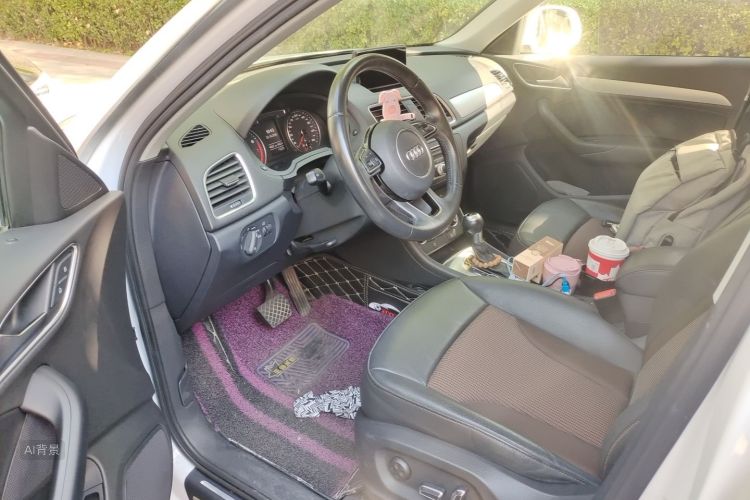 Audi Q3 2017 car image #18