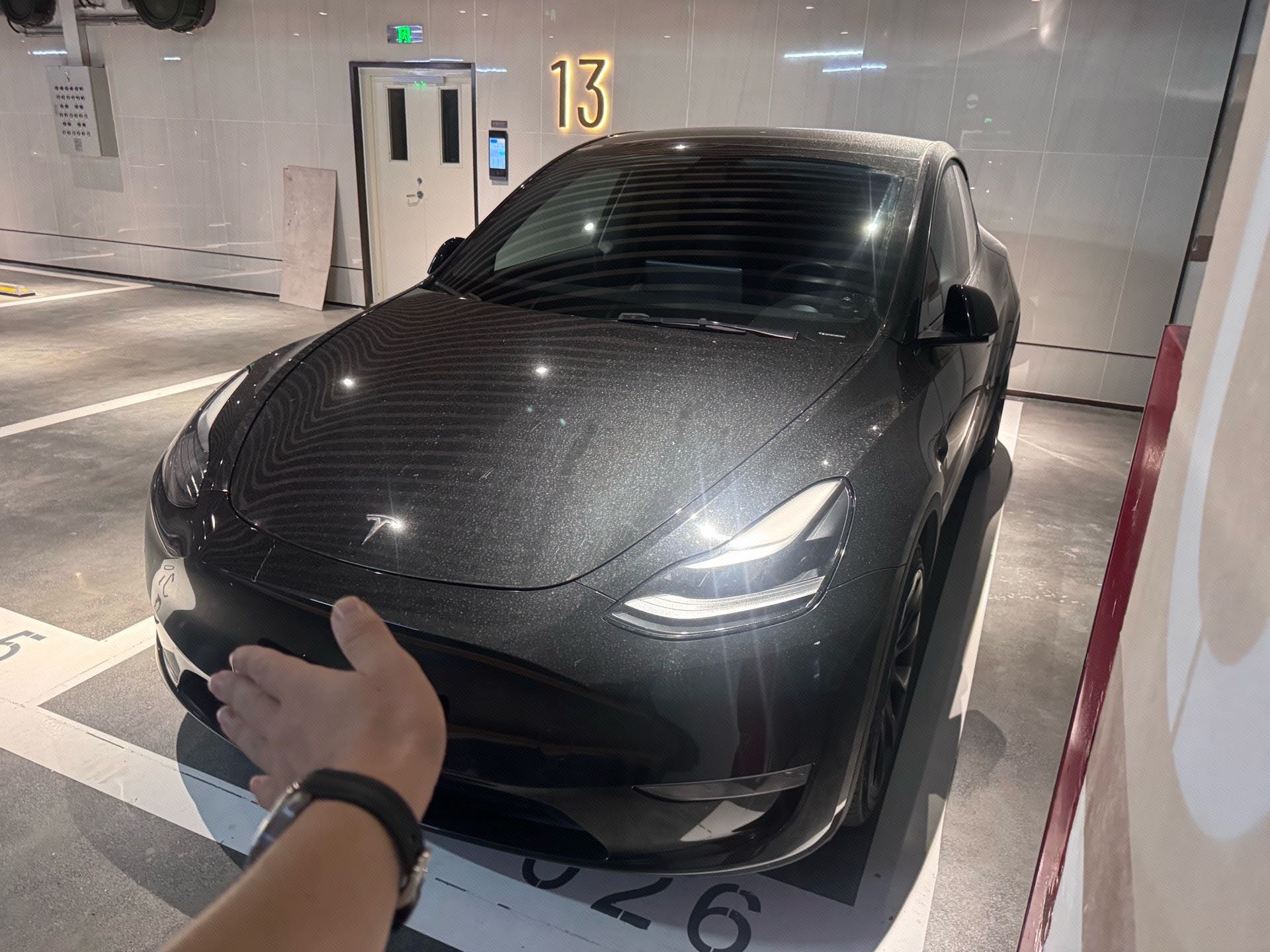 Tesla Model Y 2021 car image 