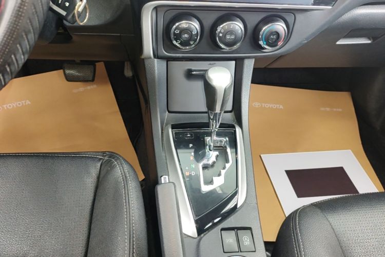 Toyota Corolla 2018 #14 Toyota Corolla 2018 car image #14