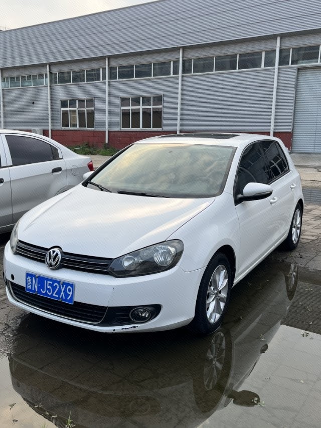 Volkswagen Golf 2011 Volkswagen Golf 2011 car image