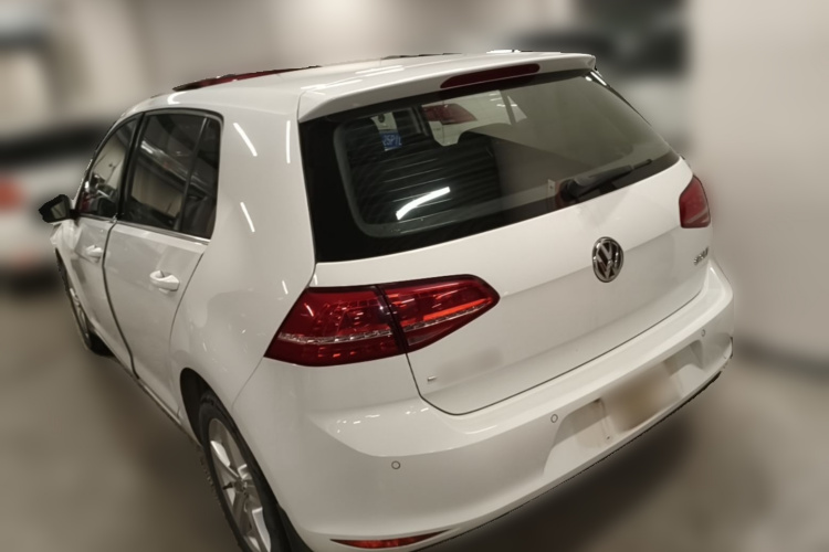 Volkswagen Golf 2015 car image #5