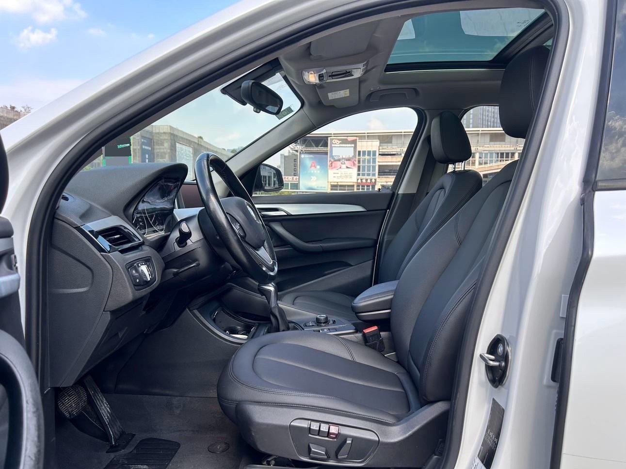 BMW X1 2018 #12 BMW X1 2018 car image #12