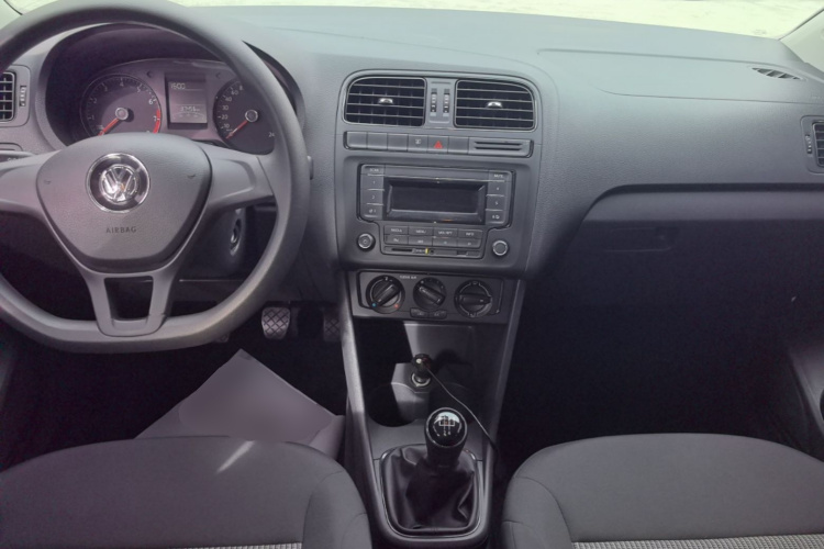 Volkswagen Polo 2016 #10 Volkswagen Polo 2016 car image #10