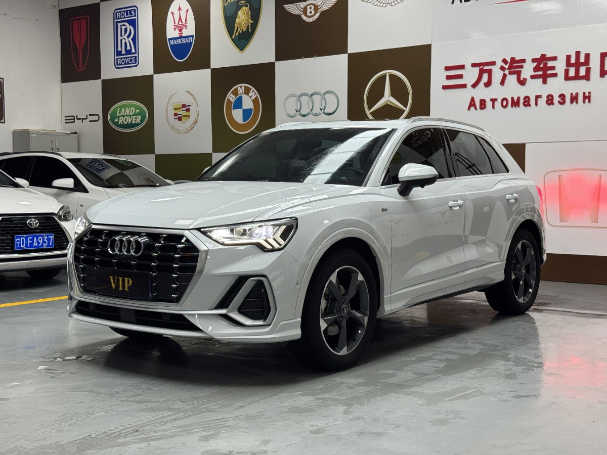 Audi Q3 2022 Audi Q3 2022 car image