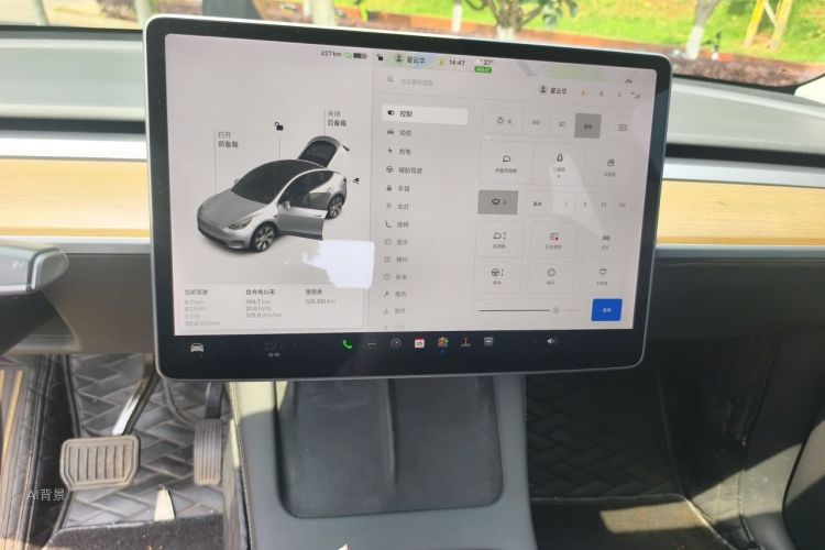 Tesla Model Y 2021 #15 Tesla Model Y 2021 car image #15