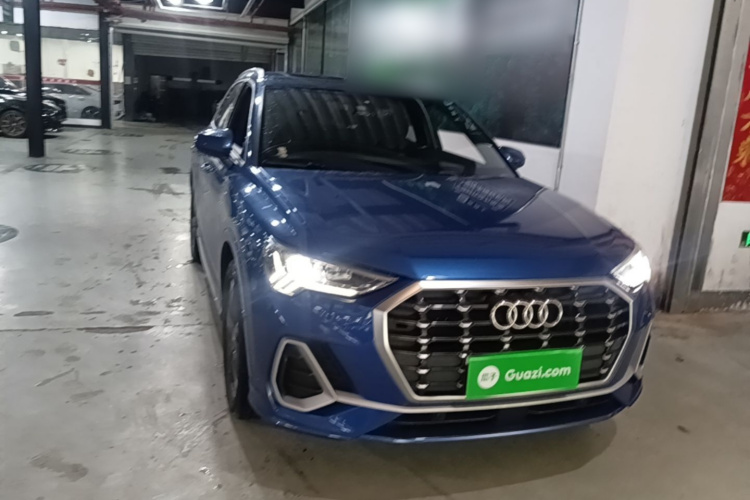 Audi Q3 2021 car image #3