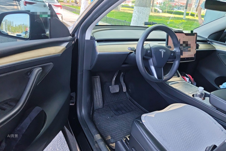 Tesla Model Y 2023 #18 Tesla Model Y 2023 car image #18