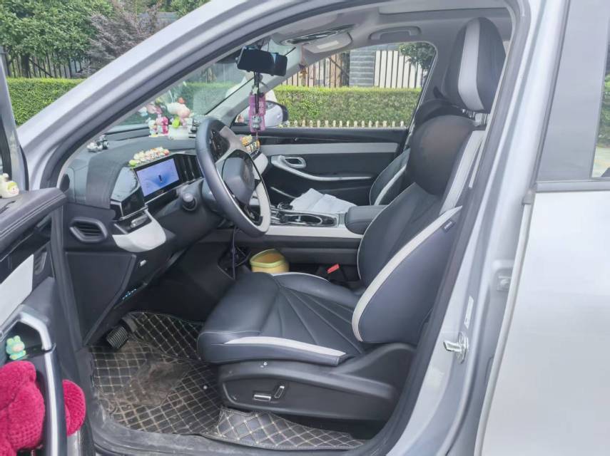 GEELY Boyue L 2024 image de voiture #5