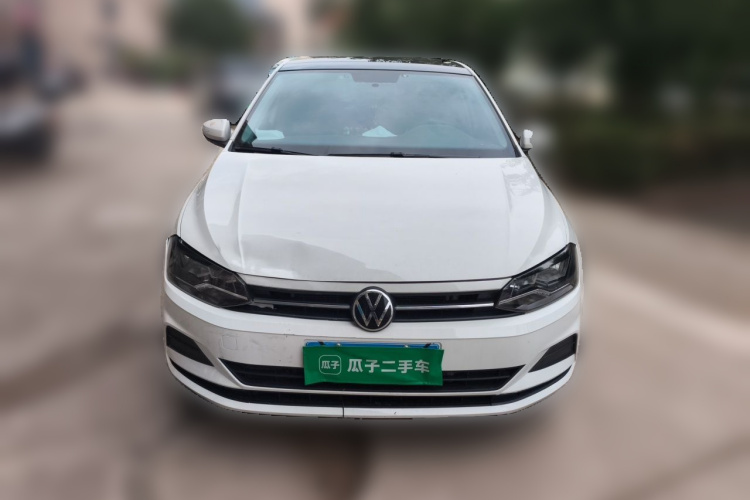 Volkswagen Polo 2022 car image #3