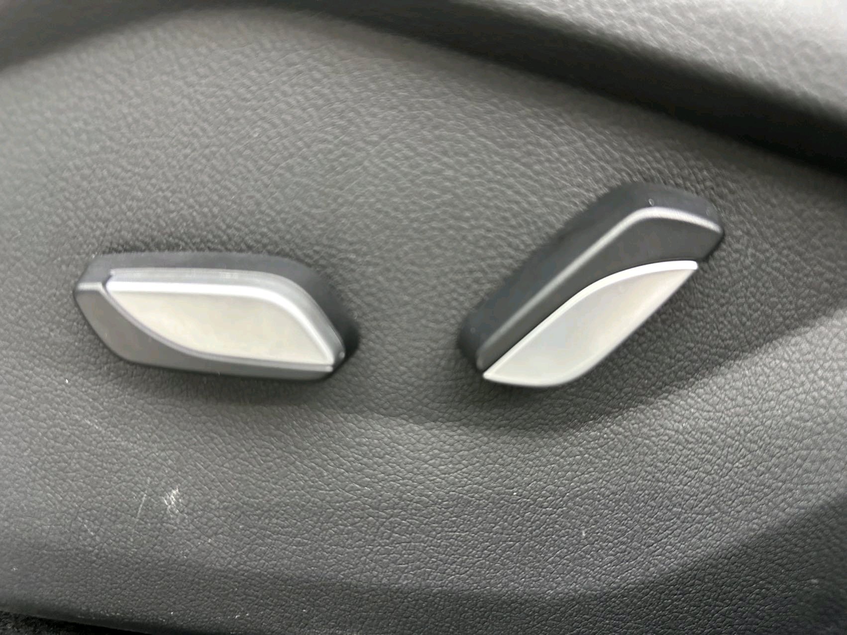 GEELY Vision X6 2022 image de voiture #12