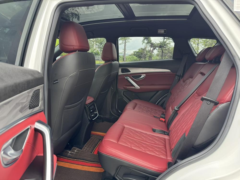 Jetour X70 PLUS 2023 car image #23