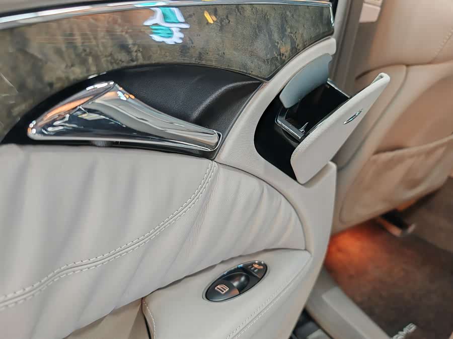 Mercedes-Benz E AMG 2008 immagine di auto #28