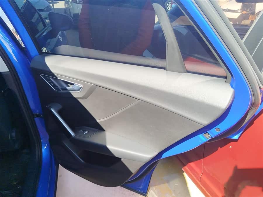 Audi Q2L e-tron 2020 car image #28