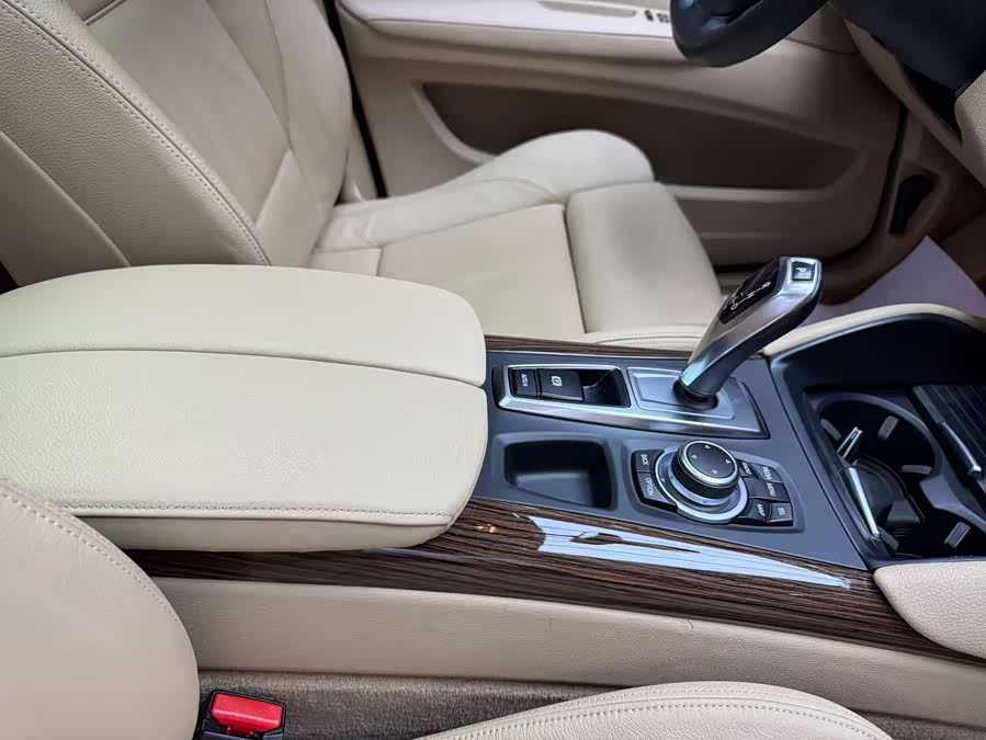 BMW X6 2012 immagine di auto #28
