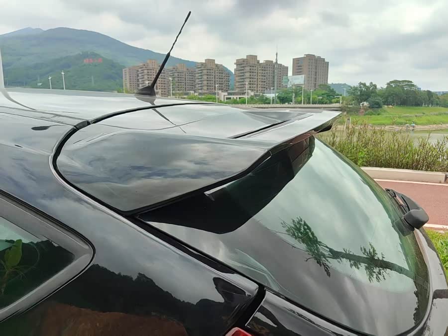 Ford Focus (Imported) 2014 car image #28