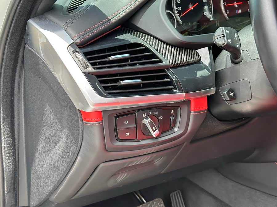 BMW X6 M 2017 car image #28