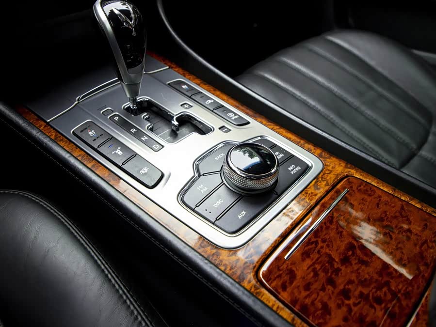 Hyundai Equus 2011 car image #28