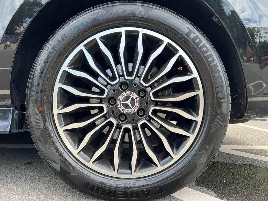 Mercedes-Benz V Class 2020 car image #28