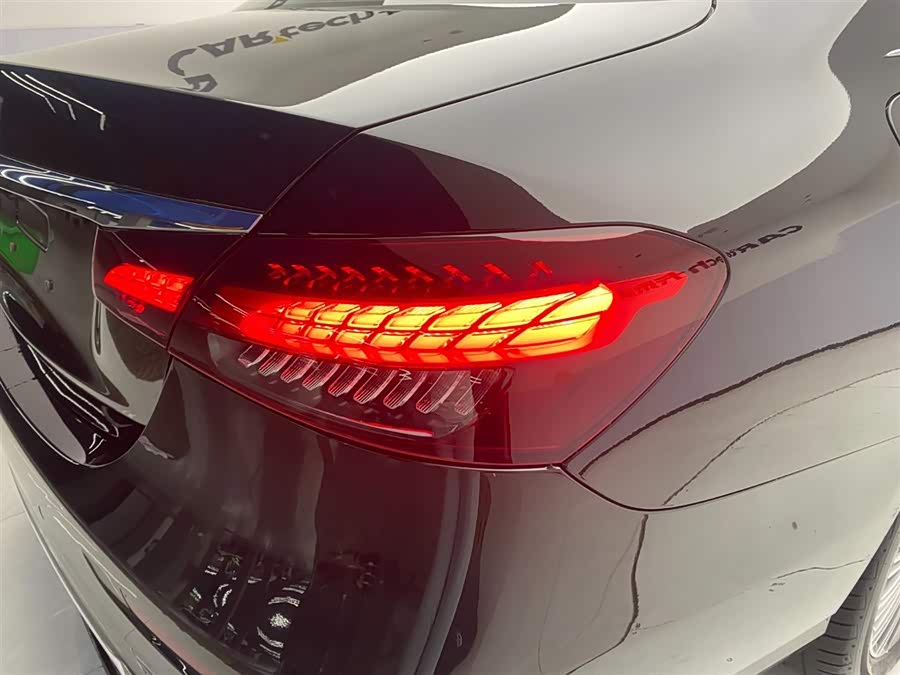 Mercedes-Benz E Class 2022 car image #28