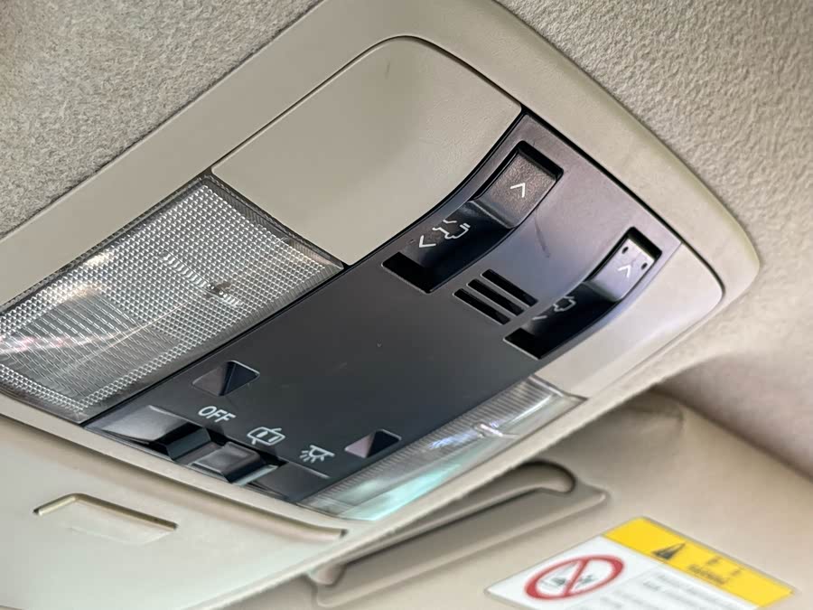 Toyota Land Cruiser Prado 2012 car image #28