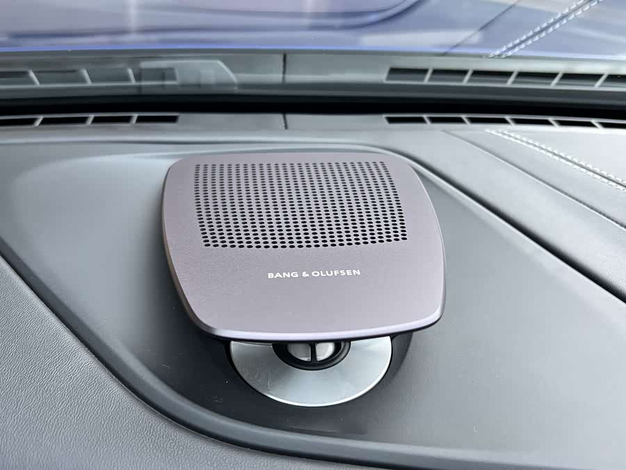 BMW M6 2015 car image #28